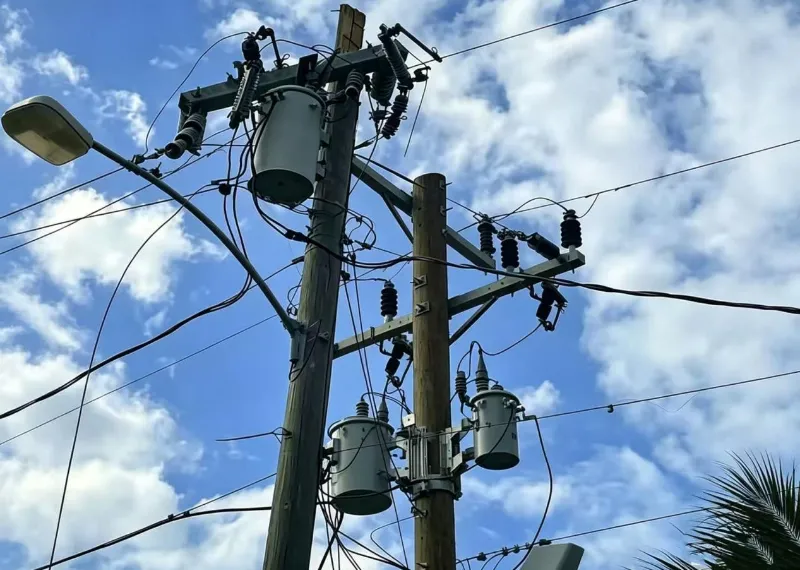 Projetos de transformadores montados em poste