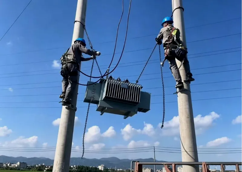 Projetos de transformadores montados em poste