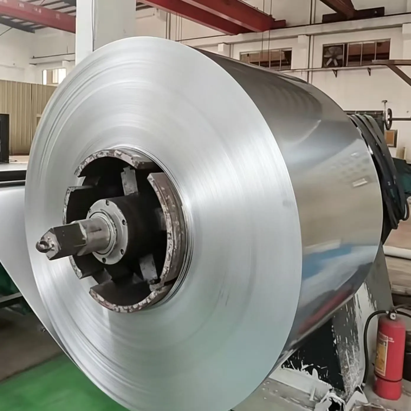 Bobina de a&ccedil;o sil&iacute;cio orientada a gr&atilde;os laminados a frio de baixa perda para equipamentos de energia
